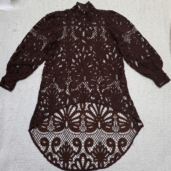 Boston Proper Chocolate Brown Crochet Lace High-Low Top Mock Neck Size Medium - Picture 9 of 13